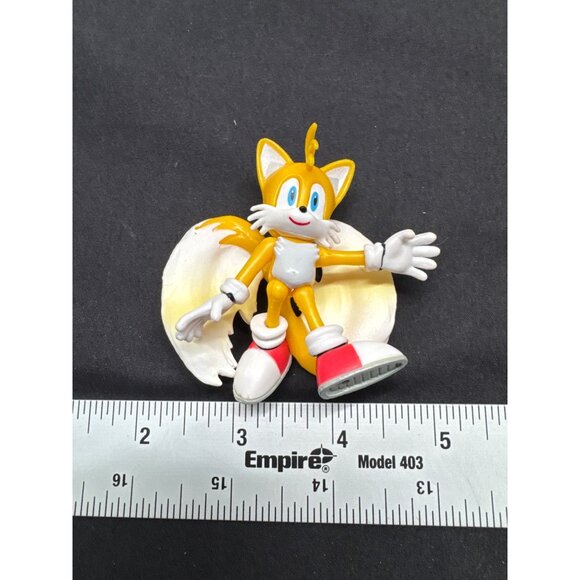 Tails Sonic The Hedgehog Action Figure Toy 3" SEGA Jakks Pacific Collectible Wit - Picture 1 of 6